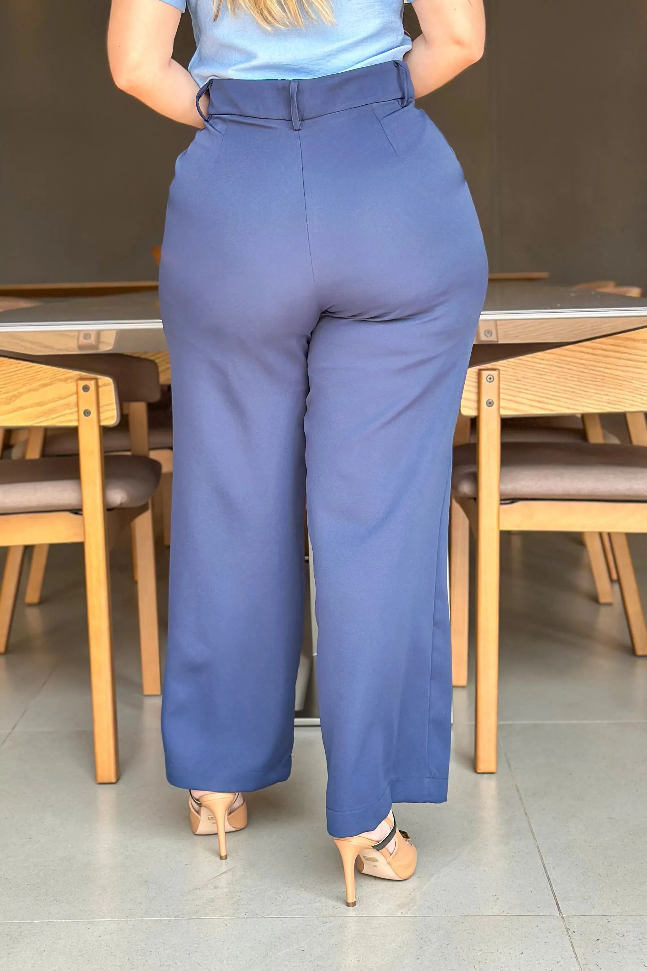 Calça Pantalona Corte Reto Maitê Azul Marinho