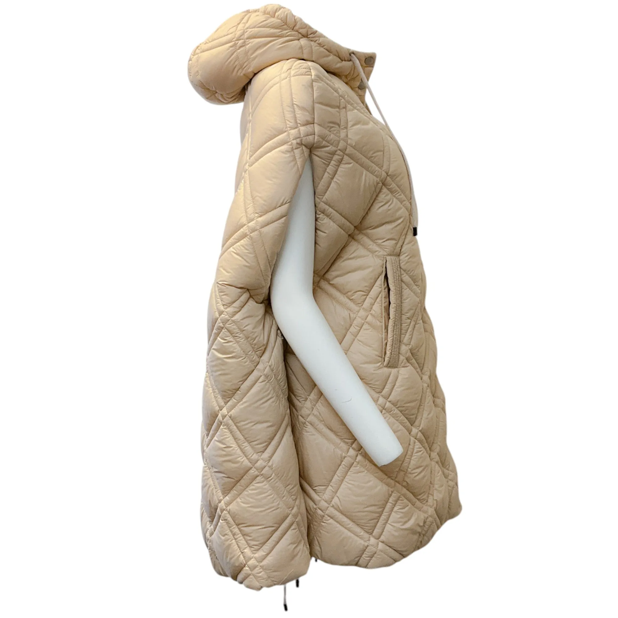 Peserico Beige Puffer Cape with Monili